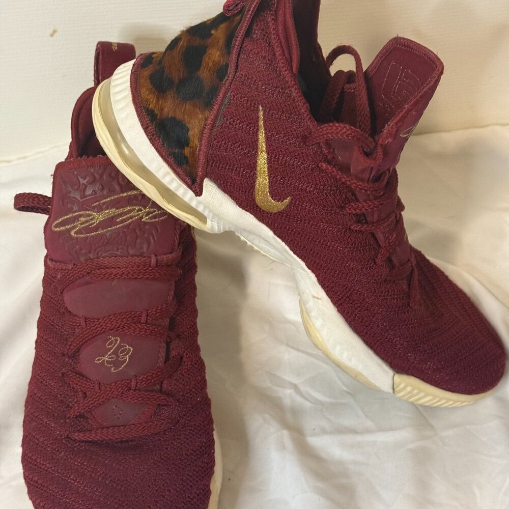 Nike Lebron James XVI 16 King Maroon Sneakers Mens 6.5